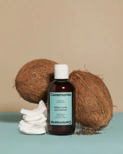 Activateur De Boucles Pequi Curl Activator 5 Activateur De Boucles Pequi Curl Activator -Beaute Luxe Soldes 0332 Ceremonia CURL ACTIVATOR INGREDIENTS SH 04 TAN BACKDROP 011