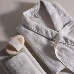 Serviette De Toilette 5 Serviette De Toilette -Beaute Luxe Soldes 11 21 Encart Secondaire Textiles OMCS 2021 TINY 8d8b6b93 9082 45d0 9562 2e64f615710b