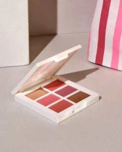 La Trousse De L'Été Maria De La Orden X Oh My Cream -Beaute Luxe Soldes 2023 05 OMC TROUSSE 1 Post