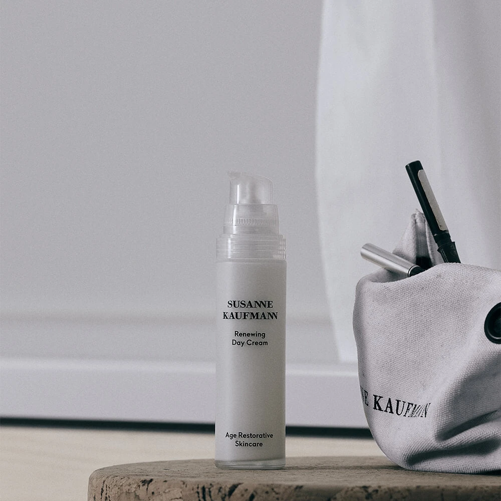 Renewing Day Cream Crème De Jour Anti-Âge 4 Renewing Day Cream Crème De Jour Anti-Âge – Image 4