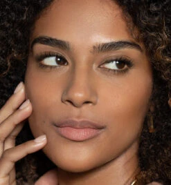 Clean Line Eye-Liner Liquide 6 Clean Line Eye-Liner Liquide -Beaute Luxe Soldes ILIACleanLineGelLiner D 3