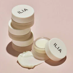 Lip Wrap Overnight Treatment Baume à Lèvres De Nuit 7 Lip Wrap Overnight Treatment Baume à Lèvres De Nuit -Beaute Luxe Soldes ILIA 0000 Lip Wrap TowerSwatch