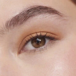 Liquid Powder Matte Eye Tint Fard à Paupières Crème Mat 39 Liquid Powder Matte Eye Tint Fard à Paupières Crème Mat -Beaute Luxe Soldes Liquid Powder Matte Comparision Grid OCHRE