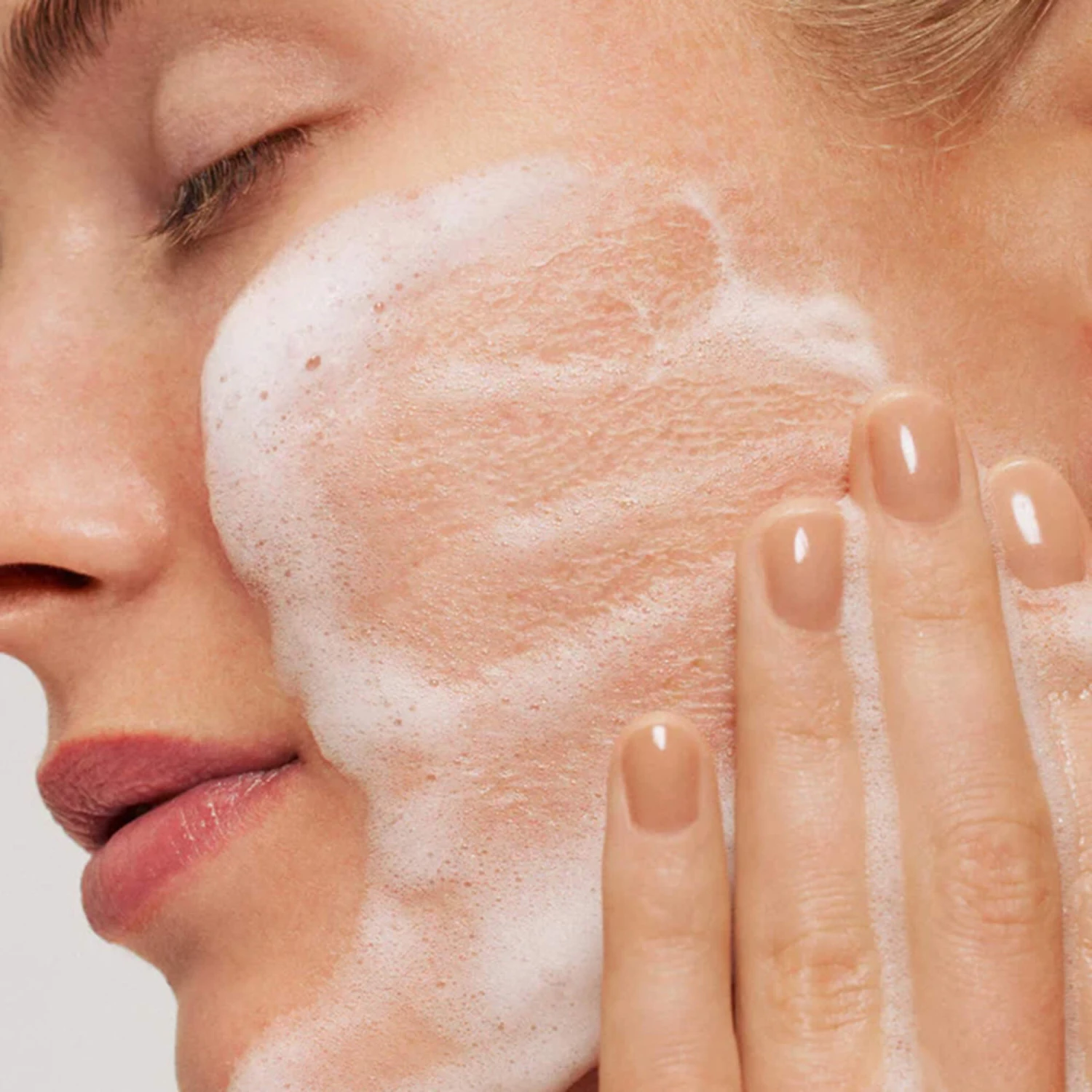 The Cleanse Soft Mousse Nettoyante Démaquillante 2 The Cleanse Soft Mousse Nettoyante Démaquillante – Image 2