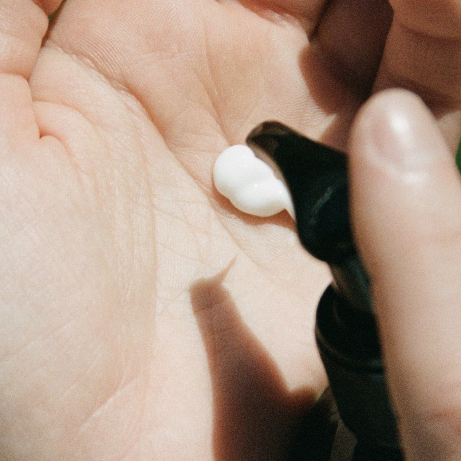 L:A Bruket Body Lotion Lait Corps Rose Sauvage 113 2 L:A Bruket Body Lotion Lait Corps Rose Sauvage 113 – Image 2