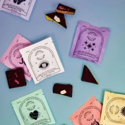 Boîte De 7 Chocolats Chakras 6 Boîte De 7 Chocolats Chakras -Beaute Luxe Soldes chocolatchakra2 1