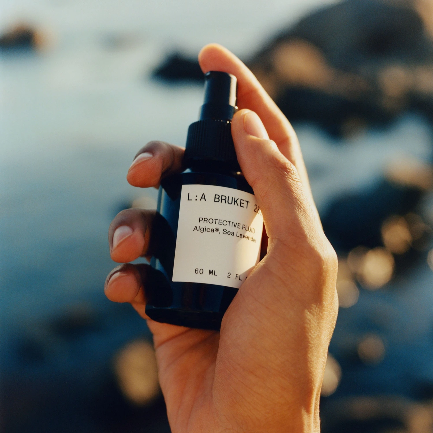 L:A Bruket Protective Fluide Crème Légère 281 2 L:A Bruket Protective Fluide Crème Légère 281 – Image 2