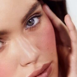 RMS Beauty ReDimension Hydra Powder Blush -Beaute Luxe Soldes visuel modele blush rms Hanky Panky