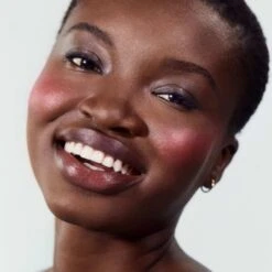 RMS Beauty ReDimension Hydra Powder Blush -Beaute Luxe Soldes visuel modele blush rms Sangria